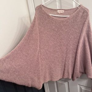 Large sweater w really cute cut